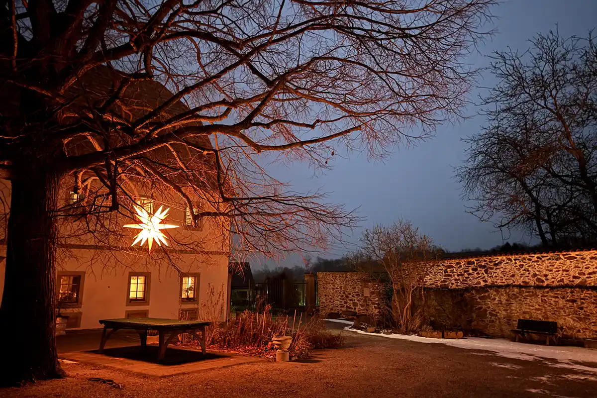 Lindenhof Michaelis – Urlaub im historischen Gutshof – Herrnhuter Stern